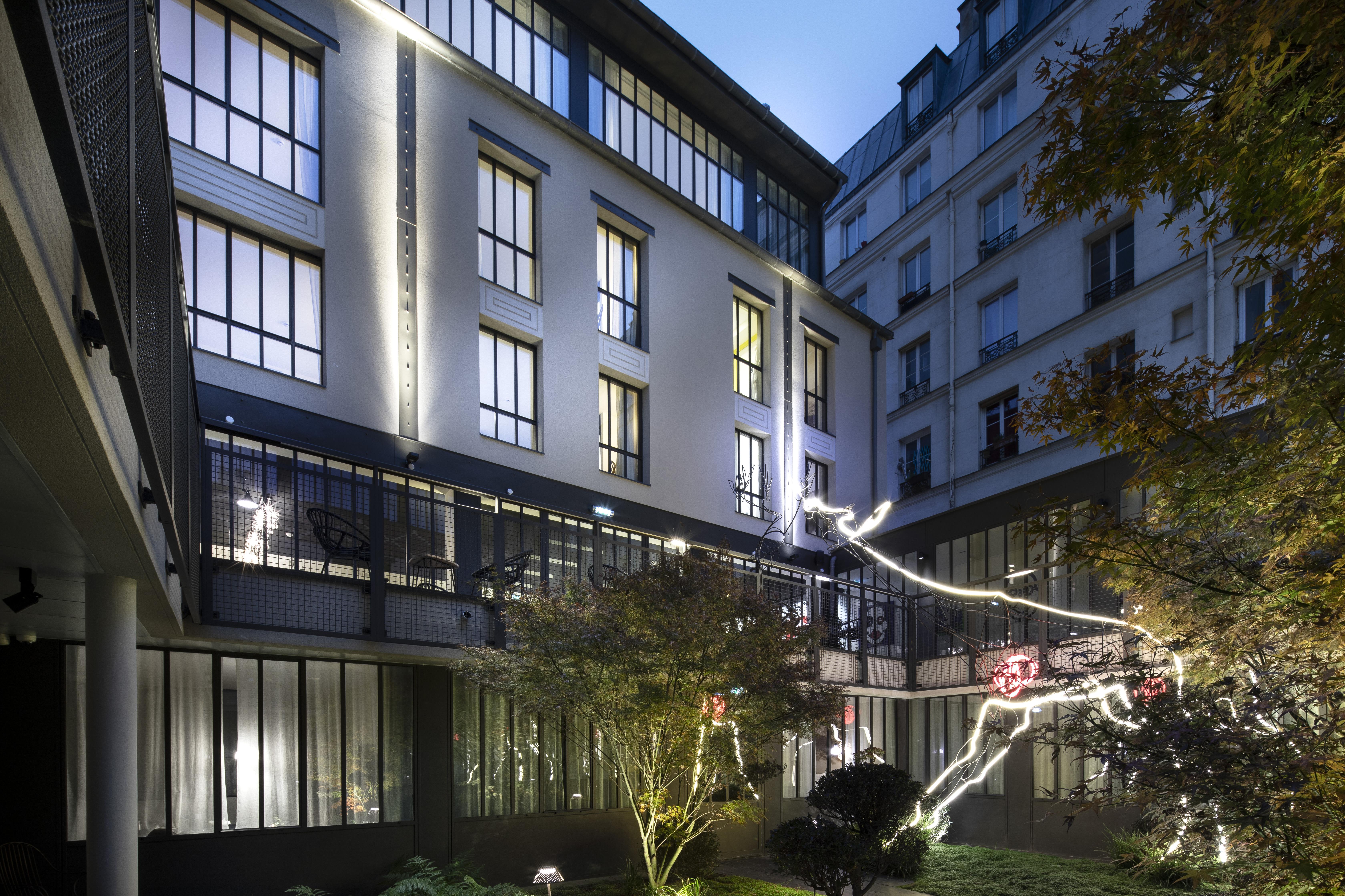 Hotel Les Deux Girafes Paris Exterior photo